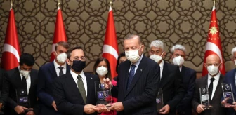 6. Anadolu Medya Ödülleri Töreni, Cumhurbaşkanı Erdoğan'ın katılımıyla Cumhurbaşkanlığı Külliyesi'nde gerçekleştirildi