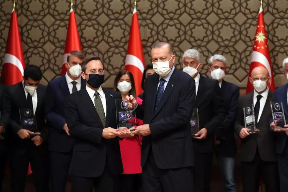 6. Anadolu Medya Ödülleri Töreni, Cumhurbaşkanı Erdoğan'ın katılımıyla Cumhurbaşkanlığı Külliyesi'nde gerçekleştirildi