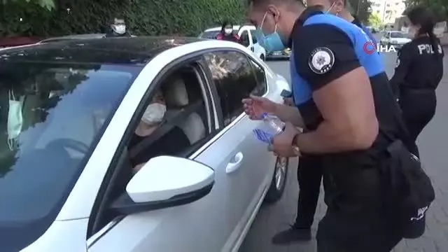 Adana'da polis okul çevresinde denetim yaptı