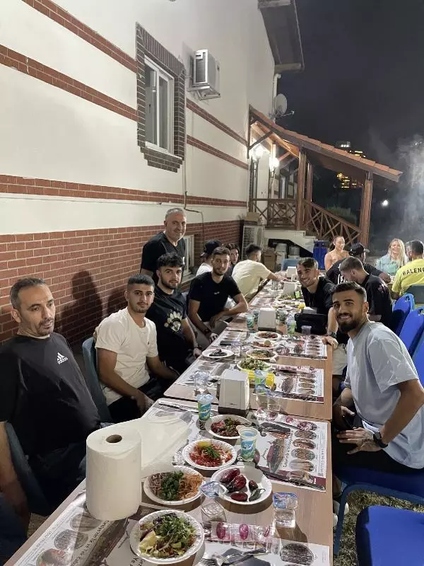 SPOR Adana Demirspor'a 27 metrelik kebap dopingi