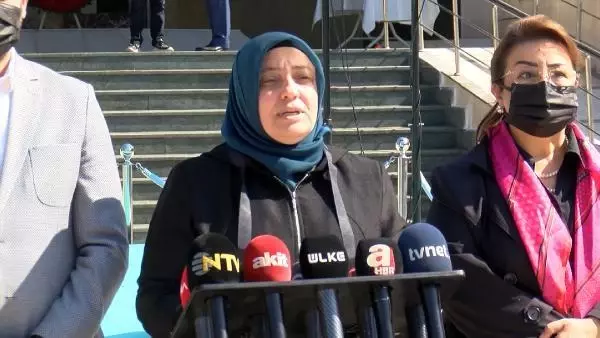 İSTANBUL ? AK PARTİLİLER ADNAN MENDERES, FATİN RÜŞTÜ ZORLU VE HASAN POLATKAN'I MEZARLARI BAŞINDA ANDI