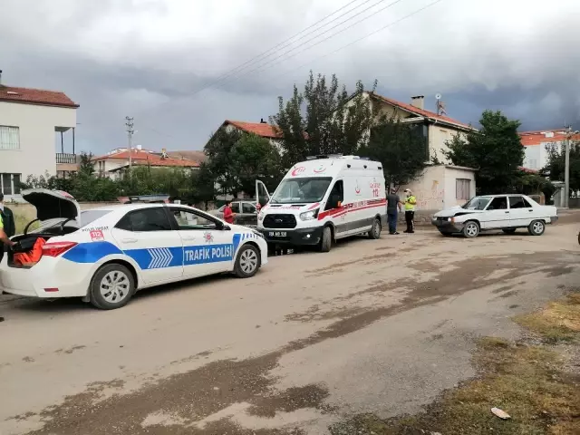 Aksaray'da iki otomobil çarpıştı: 2 yaralı