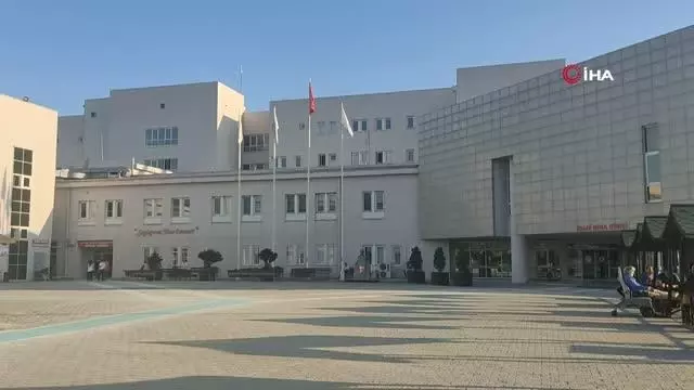 Aşı olmayan doktor korona virüsten hayatını kaybetti