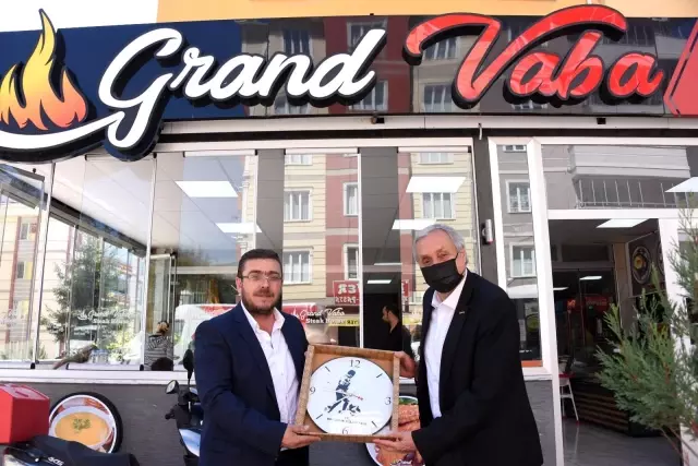 Başkan Bakkalcıoğlu 4 Eylül Mahallesi'nde esnaflarla bir araya geldi