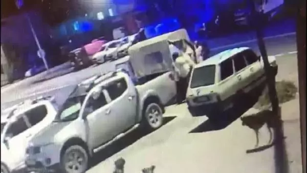 Son dakika haberleri | BELEDİYE PERSONELİNİN SOKAK KÖPEKLERİNE EZİYETİ KAMERADA