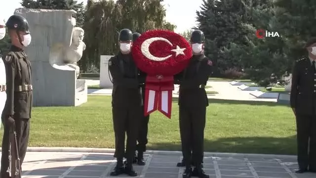 (Tekrar) Asanı birkaç kişi, asılanı binler andı