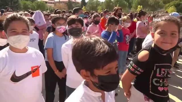 Denizli'de eğitim-öğretim haftası törenle kutlandı