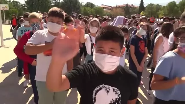Denizli'de eğitim-öğretim haftası törenle kutlandı
