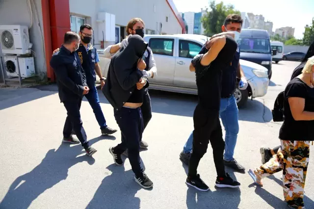 Adana polisinden 'dijital sazan sarmalı' operasyonu