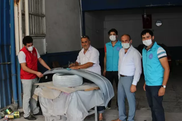 Dörtyol'da gönüllü gençler esnaf ziyareti yaptı
