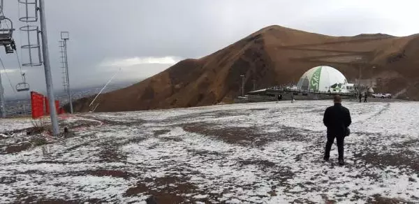 İlk kar Erzurum'a düştü, yollar beyaza büründü