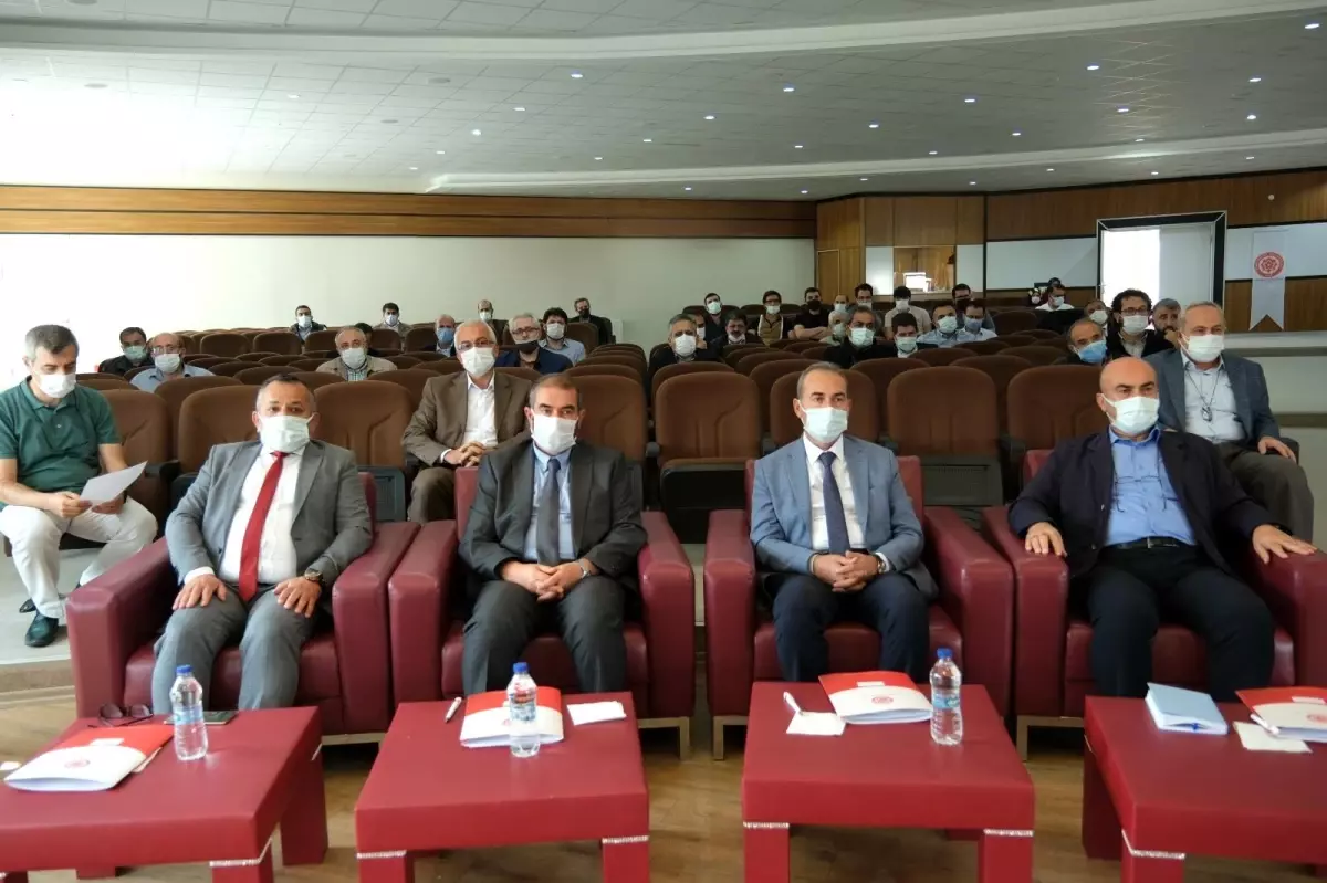 İlahiyat Fakülteleri Arasında İlk Beşteyiz