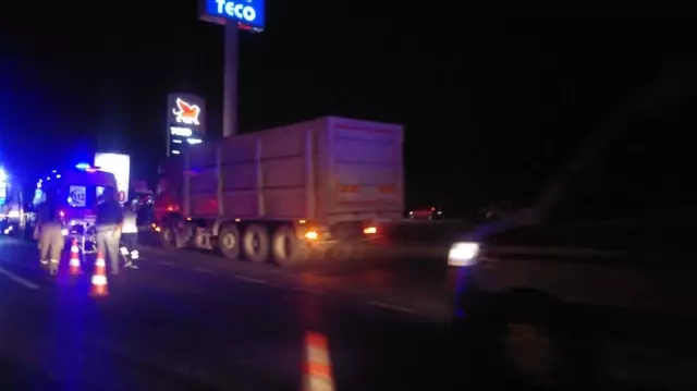 İzmir'de tır ve belediye otobüsü çarpıştı: 10 yaralı