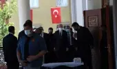 Mersin Valiliği, Cumhurbaşkanı Erdoğan'ın ziyareti sırasında 'Polislerin şarjörleri toplandı' iddialarını yalanladı