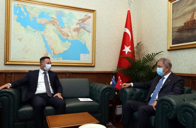 Ulusal Savunma Bakanı Akar, Kosova Savunma Bakanı Mehaj ile görüştü