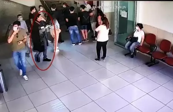Musa Orhan'ın duruşmasına avukat cübbesiyle girmeye çalışan kişi, polislerin dikkati sayesinde yakalandı