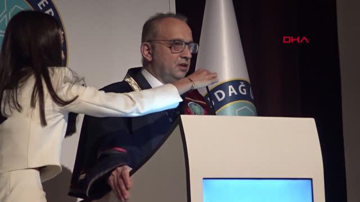 PROFESÖR ÇİFTE FAHRİ PROFESÖRLÜK UNVANI VERİLDİ