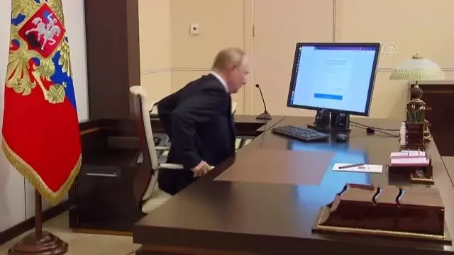 Rusya Devlet Başkanı Putin çevrim içi sistem üzerinden oyunu kullandı