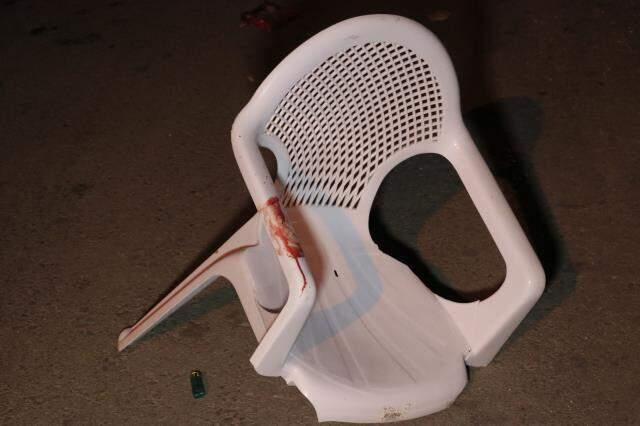 Asker kınasında ortalık savaş alanına döndü... Mahalle ayaklandı Asker kınasında ortalık savaş alanına döndü... Mahalle ayaklandı