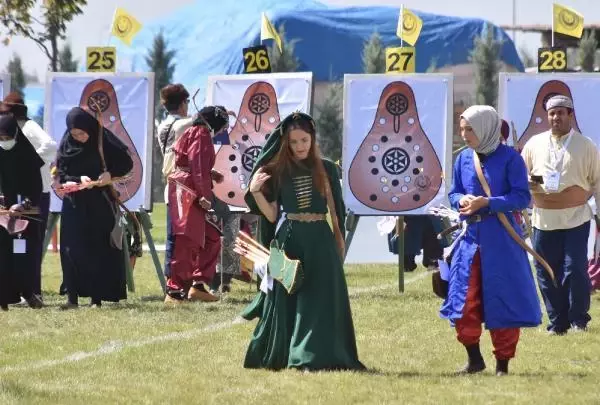 Son dakika haberleri: Bilal Erdoğan: Biz at üstünde ok ve kılıç ile yükselmiş milletiz