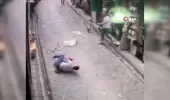 Dehşete düşüren görüntü... Dengesini kaybetti klimayla birlikte aşağı düştü, yaşlı kadın son anda kurtuldu