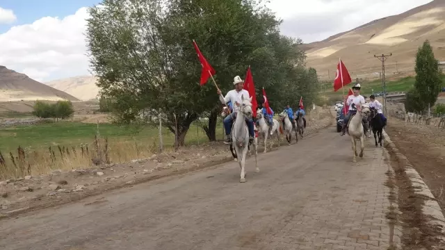 Erciş'te 'Ulupamir Kültür Şöleni' gerçekleştirildi