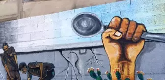 Ressam: Gazze'de İsrail hapishanelerinden kaçan Filistinlilerin yüzleri duvara resmedildi Ressam: Gazze'de İsrail hapishanelerinden kaçan Filistinlilerin yüzleri duvara resmedildi