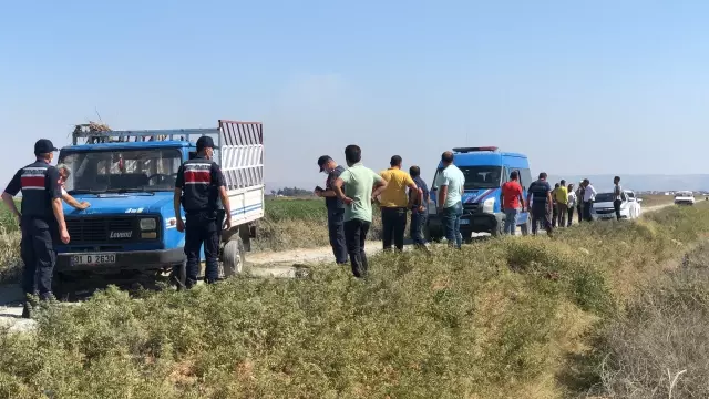 Sulama kanalına düşen kamyonetteki 4 işçi yaralandı
