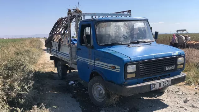 Sulama kanalına düşen kamyonetteki 4 işçi yaralandı