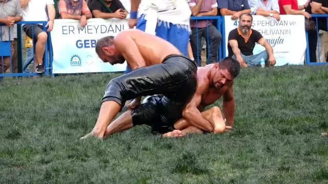 Hünkar Çayırı Yağlı Güreşleri'nin şampiyonu Ali Gürbüz oldu