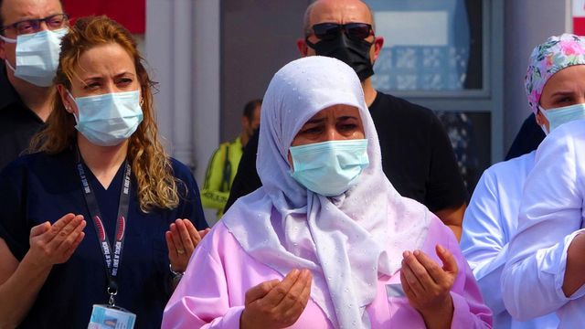 korona virusten hayatini kaybeden doktor 2 14404281 o