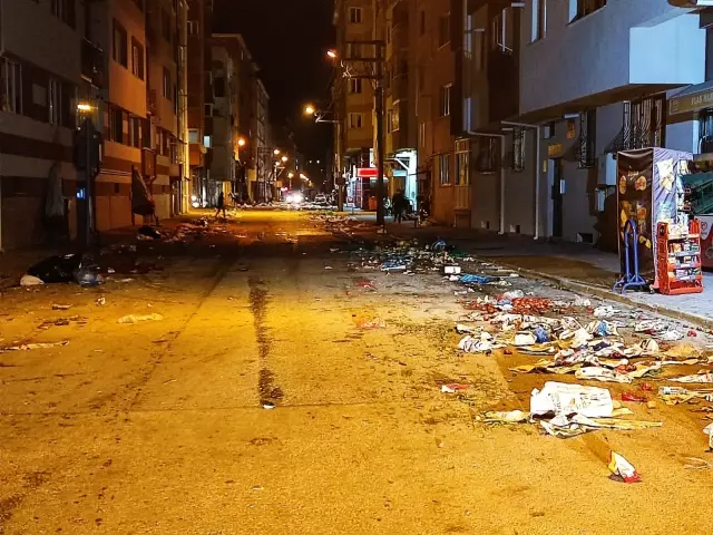 Pazarın ardından sokak savaş alanına döndü