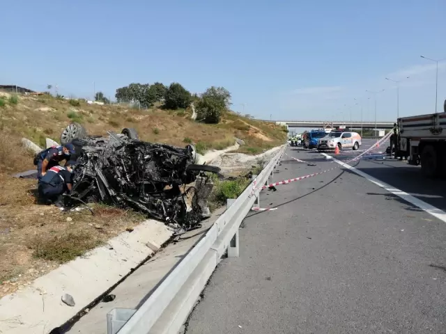 Pendik'te feci kaza: Anne ve baba hayatını kaybetti, 2 çocuğu yaralandı