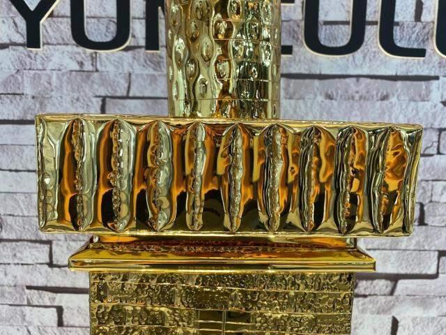 Piyasa değeri 1 milyon 100 bin lira! Altınla kaplanan Tarihi Dört Ayaklı Minare göz kamaştırdı