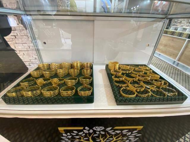 Piyasa değeri 1 milyon 100 bin lira! Altınla kaplanan Tarihi Dört Ayaklı Minare göz kamaştırdı