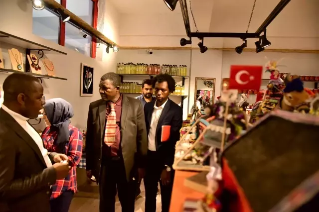 Kamerunlu heyet, Sındırgı'da incelemelerde bulundu