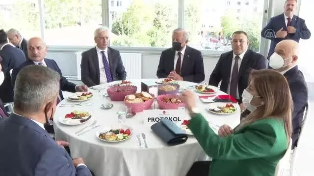 TBMM Başkan Vekili Celal Adan Şişli'de STK temsilcileri ve muhtarlarla bir araya geldi