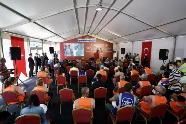 Ümraniye-Ataşehir-Göztepe Metro Hattı'nda tünel delme makinesi geçiş töreni