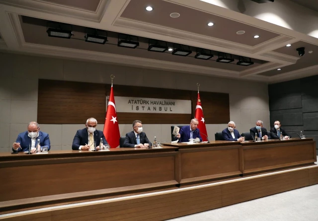 Son dakika haber | Cumhurbaşkanı Erdoğan: "(Seçim Maddesi'nde değişiklik) Meclis açıldığında uzatmadan Meclise göndereceğiz"