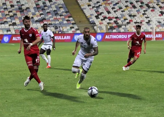 Denizlispor öne geçtiği maçta 3 puanı bıraktı
