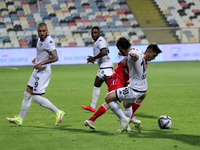 Denizlispor öne geçtiği maçta 3 puanı bıraktı