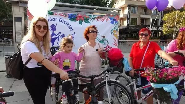 DÜZCE'DE 'SÜSLÜ KADINLAR' PEDAL ÇEVİRDİ