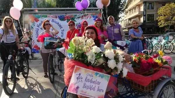 DÜZCE'DE 'SÜSLÜ KADINLAR' PEDAL ÇEVİRDİ
