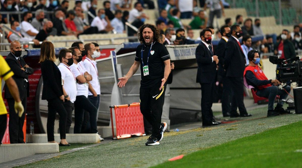 Fatih Tekke: 'Kaos futbolu oynamamız beklenmiştir'