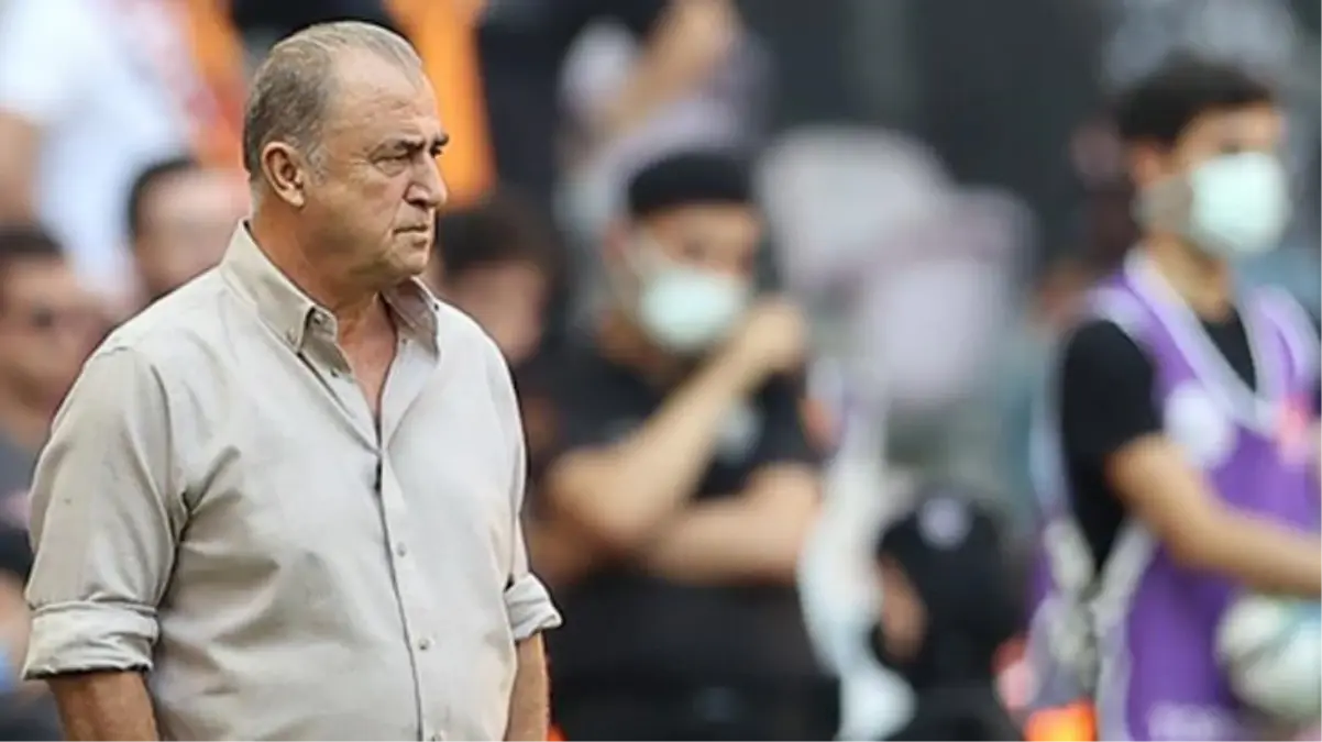 Galibiyete hasret kalan Galatasaray'da Fatih Terim'e büyük tepki! Taraftarlar istifaya çağırıyor