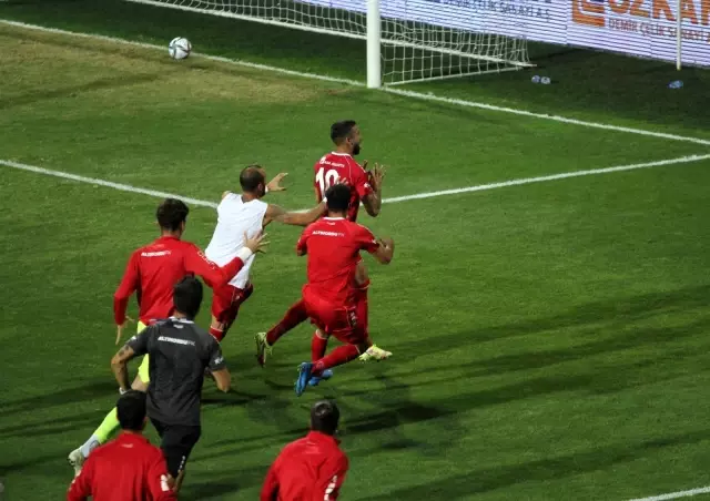 Denizlispor öne geçtiği maçta 3 puanı bıraktı
