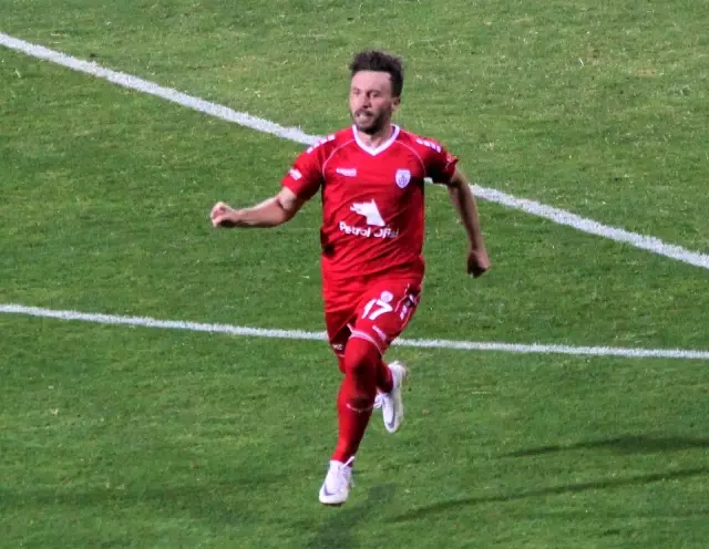 Denizlispor öne geçtiği maçta 3 puanı bıraktı