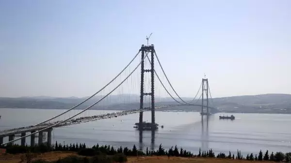 1915 ÇANAKKALE KÖPRÜSÜ YOLU İÇİN 6 TABLİYE MONTAJI KALDI