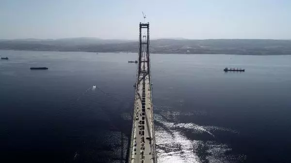 1915 ÇANAKKALE KÖPRÜSÜ YOLU İÇİN 6 TABLİYE MONTAJI KALDI