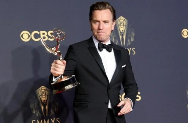 Büyük bir merakla beklenen 2021 Emmy Ödülleri sahipleri belli oldu